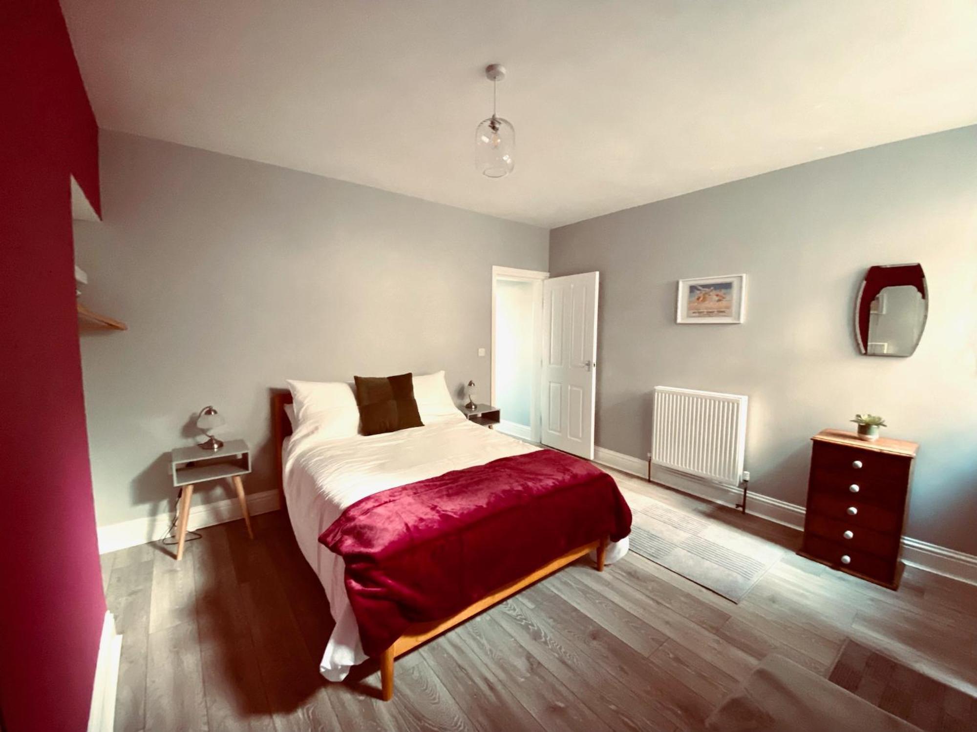Tideway With Private Parking Space * Whitby