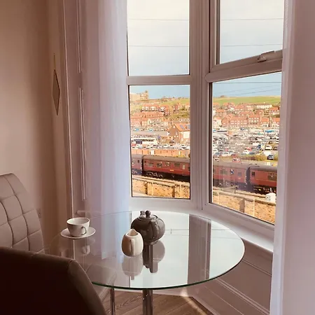 Tideway Apartment With Private Parking Space Whitby Exterior foto